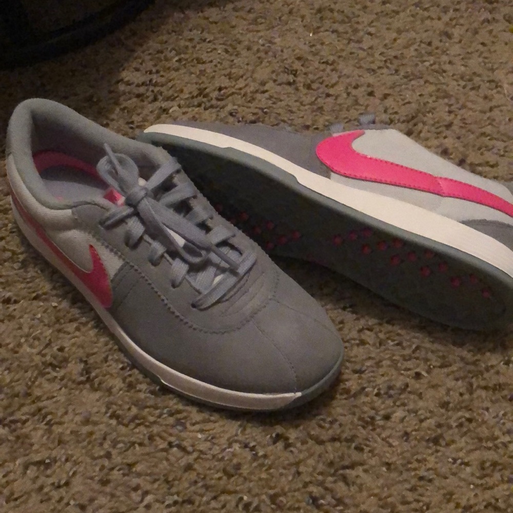 Nike women’s golf shoe sz7